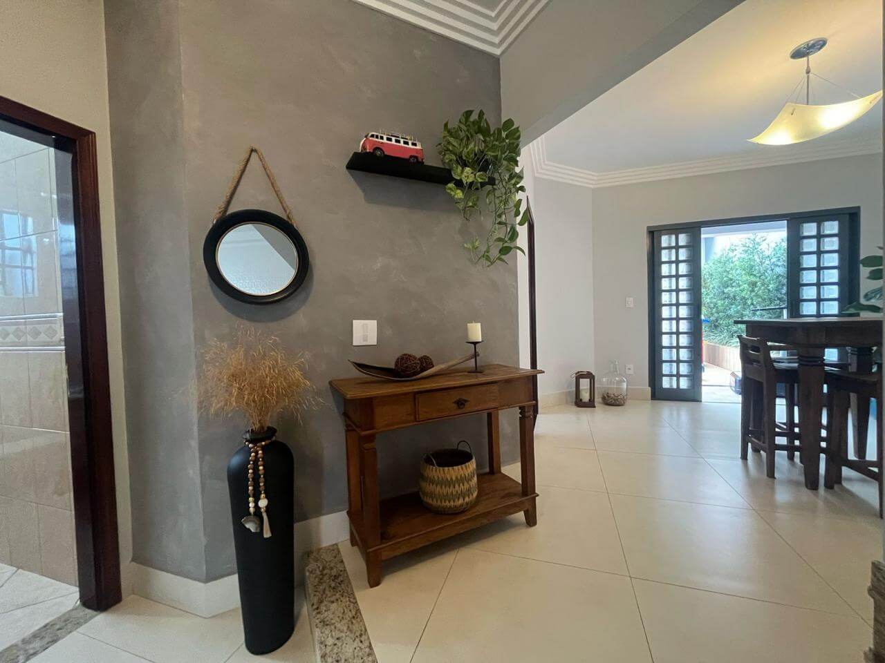 LINDA CASA ASSOBRADADA A VENDA NO BAIRRO JARDIM REGINA EM INDAIATUBA/SP POR R$1.150.000,00